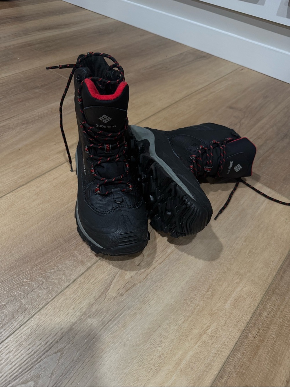 Columbia Black and Red Insulated Men's Winter Boots